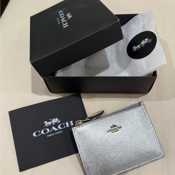 Coach Metallic Silver mini skinny Card Holder - Picture 2 of 5